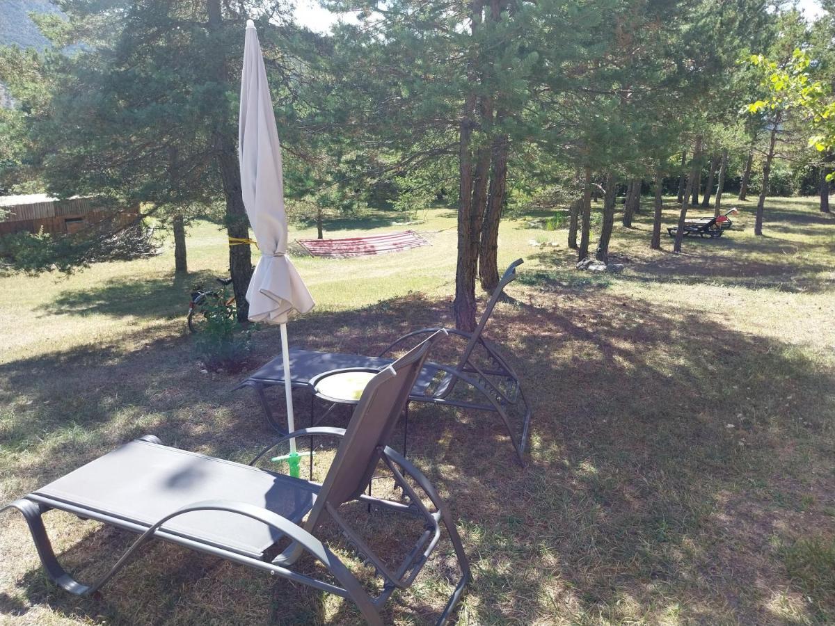 Petit Studio Dans La Prairie Saint-Auban  Exterior foto