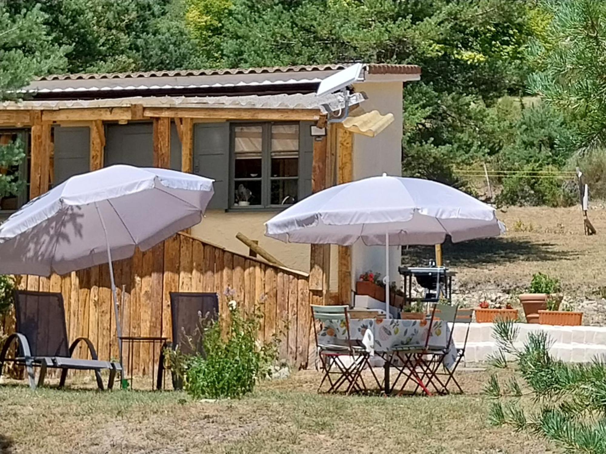 Petit Studio Dans La Prairie Saint-Auban  Exterior foto